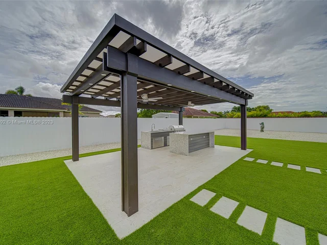 32333 SW 205th Ave, Homestead FL 33030