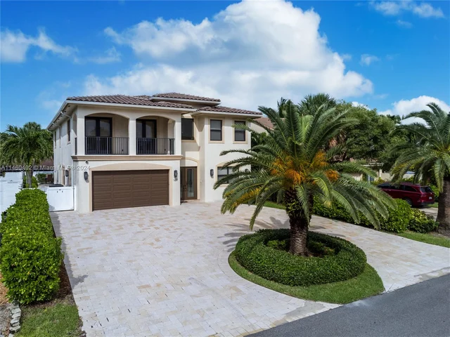 169 SE Wavecrest Way, Boca Raton FL 33432