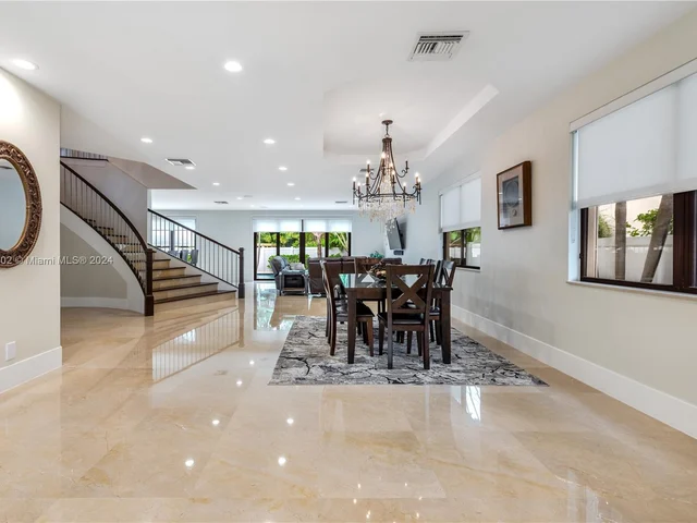 169 SE Wavecrest Way, Boca Raton FL 33432