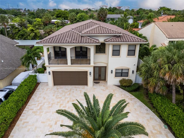 169 SE Wavecrest Way, Boca Raton FL 33432