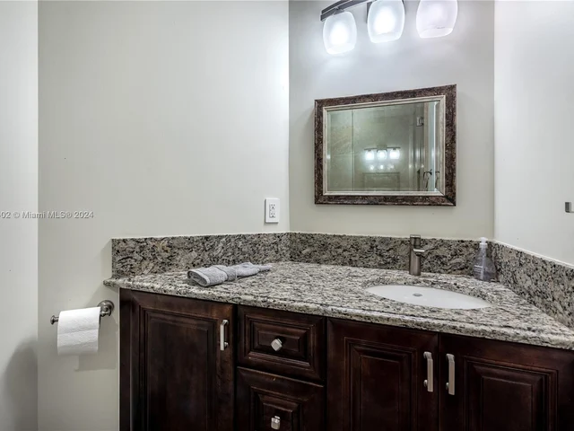 169 SE Wavecrest Way, Boca Raton FL 33432