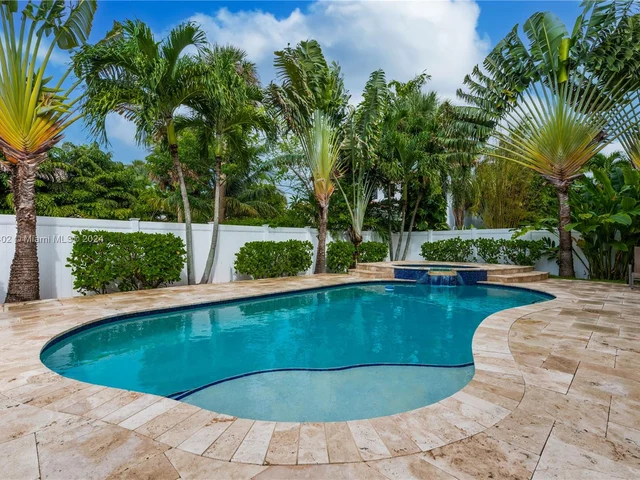 169 SE Wavecrest Way, Boca Raton FL 33432