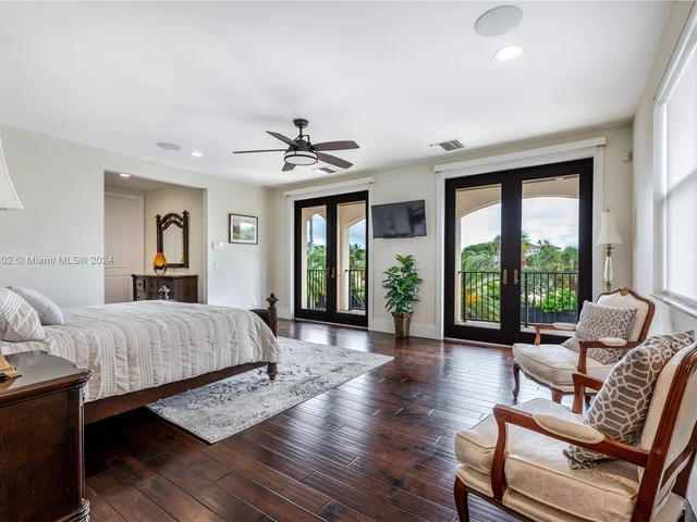 169 SE Wavecrest Way, Boca Raton FL 33432