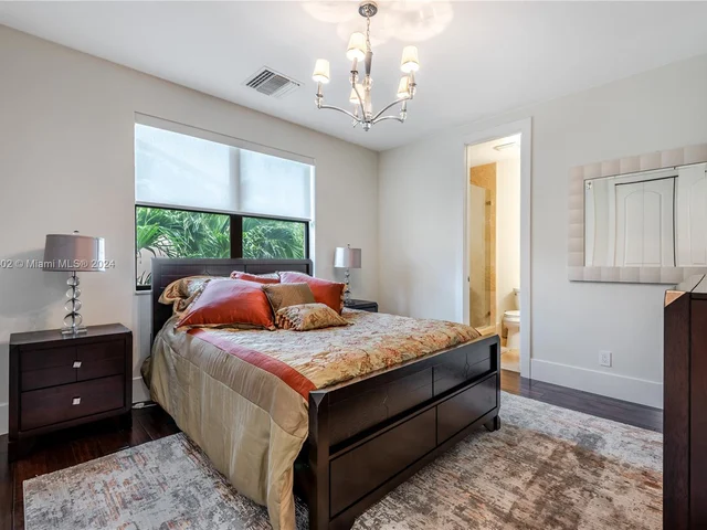 169 SE Wavecrest Way, Boca Raton FL 33432