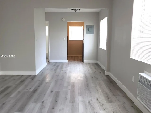 934 Meridian Ave # 8, Miami Beach FL 33139