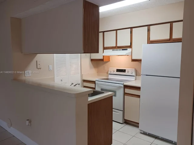 1225 SW 46th Ave # 213, Pompano Beach FL 33069