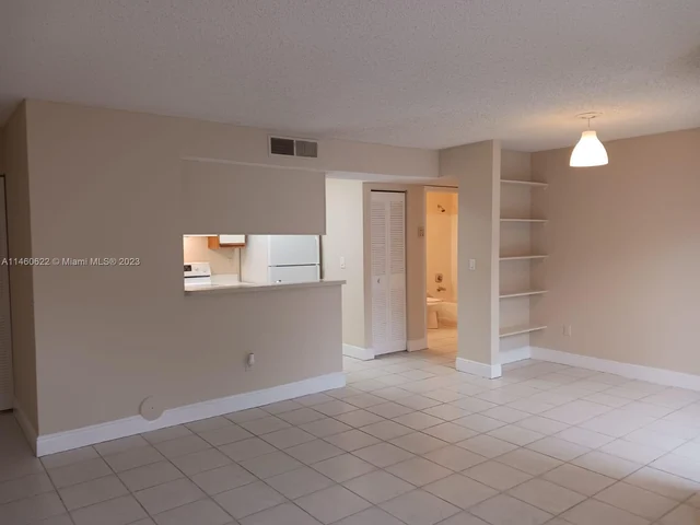 1225 SW 46th Ave # 213, Pompano Beach FL 33069