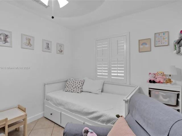 2405 Funston St, Hollywood FL 33020