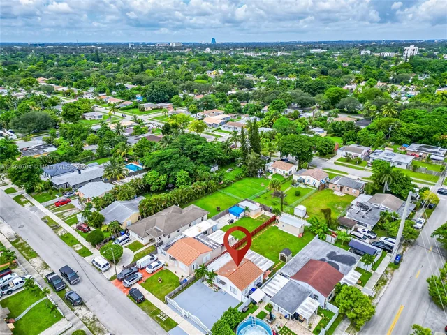 2405 Funston St, Hollywood FL 33020