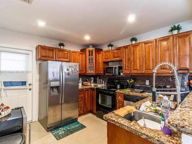 3245 Arthur Ter, Hollywood FL 33021