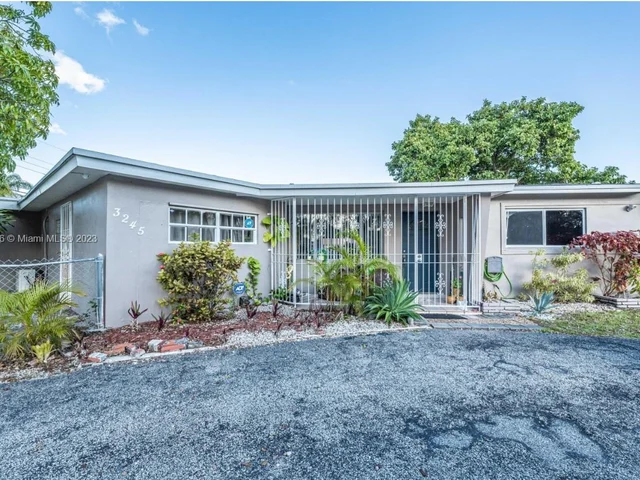 3245 Arthur Ter, Hollywood FL 33021