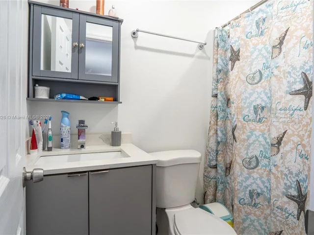 41 NW 40th Ave, Miami FL 33126