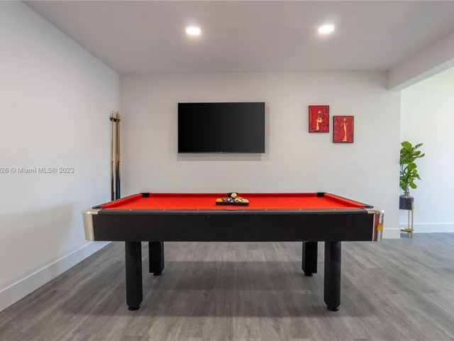 41 NW 40th Ave, Miami FL 33126