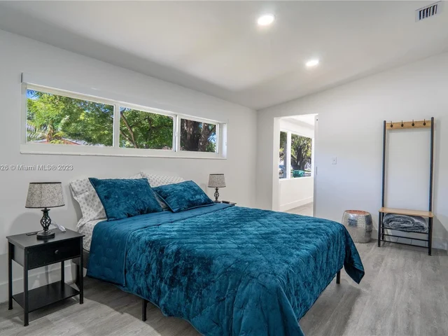 41 NW 40th Ave, Miami FL 33126