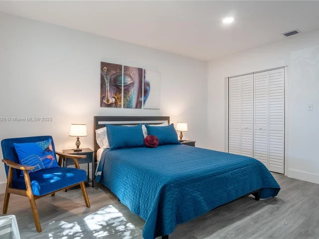 41 NW 40th Ave, Miami FL 33126