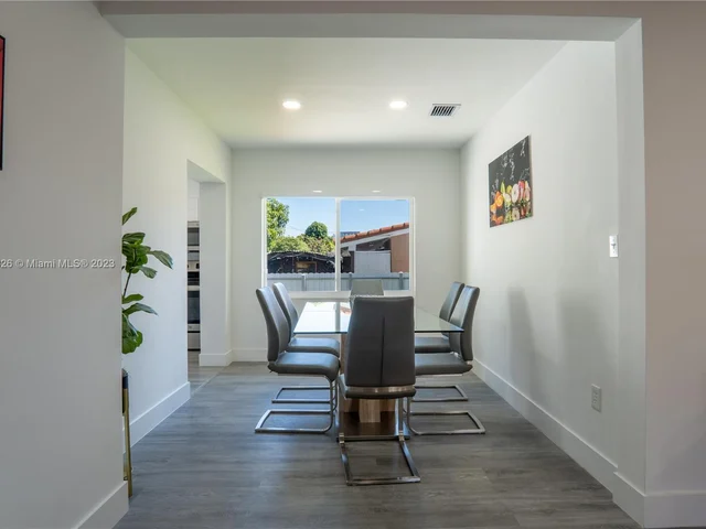 41 NW 40th Ave, Miami FL 33126