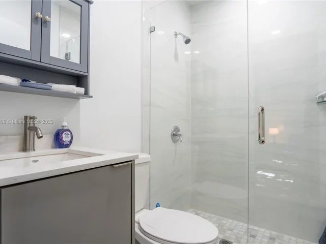 41 NW 40th Ave, Miami FL 33126