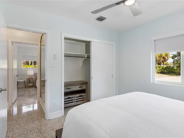 340 Bamboo Rd, Palm Beach Shores FL 33404