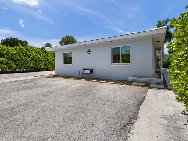 340 Bamboo Rd, Palm Beach Shores FL 33404