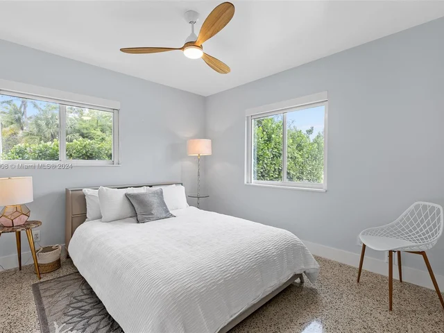 340 Bamboo Rd, Palm Beach Shores FL 33404