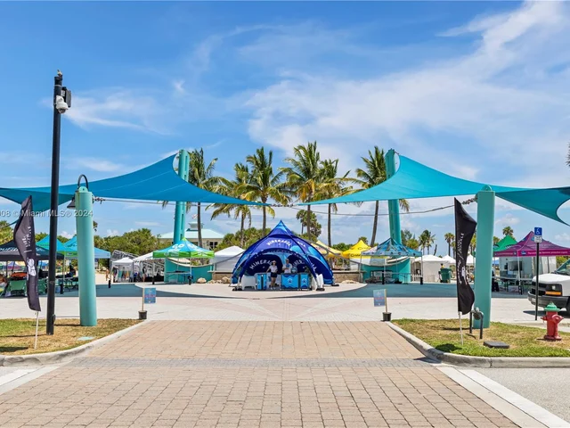 340 Bamboo Rd, Palm Beach Shores FL 33404