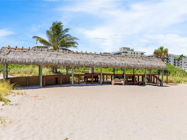 340 Bamboo Rd, Palm Beach Shores FL 33404