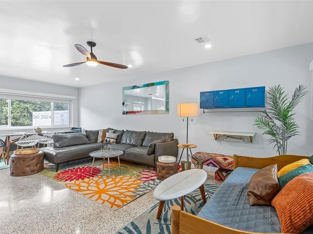 340 Bamboo Rd, Palm Beach Shores FL 33404