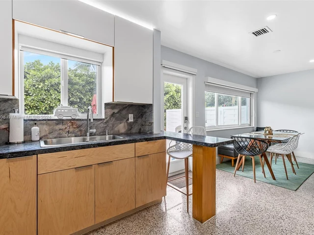 340 Bamboo Rd, Palm Beach Shores FL 33404