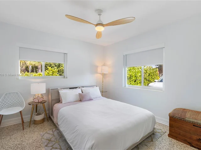 340 Bamboo Rd, Palm Beach Shores FL 33404