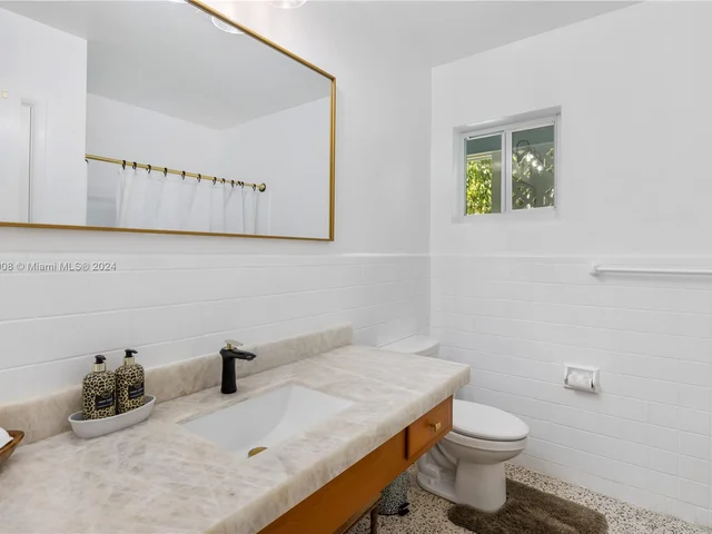 340 Bamboo Rd, Palm Beach Shores FL 33404