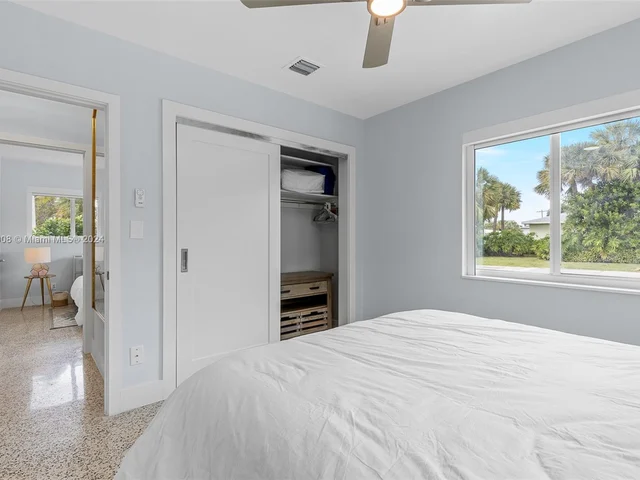 340 Bamboo Rd, Palm Beach Shores FL 33404