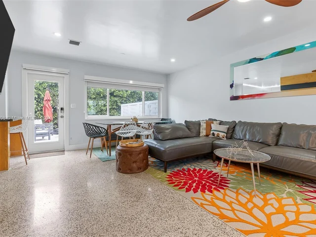 340 Bamboo Rd, Palm Beach Shores FL 33404