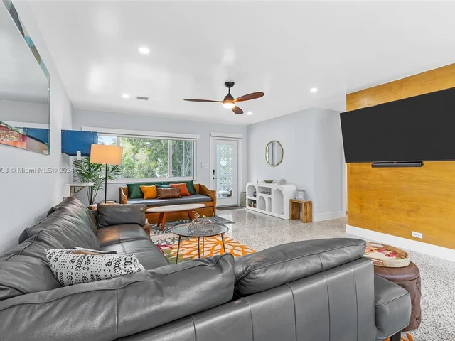 340 Bamboo Rd, Palm Beach Shores FL 33404