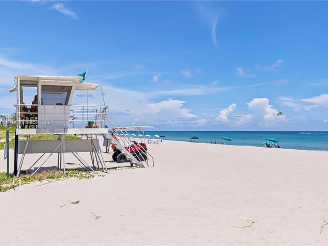 340 Bamboo Rd, Palm Beach Shores FL 33404