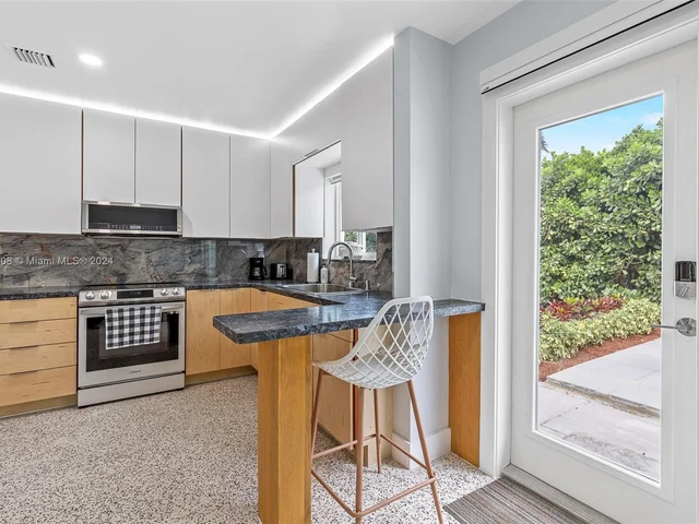 340 Bamboo Rd, Palm Beach Shores FL 33404