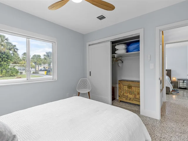 340 Bamboo Rd, Palm Beach Shores FL 33404