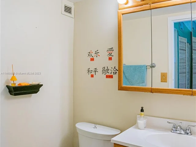 17011 N Bay Rd # 111, Sunny Isles Beach FL 33160