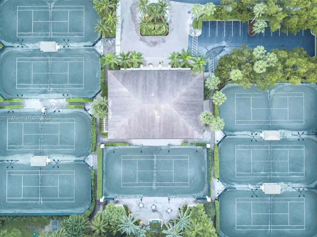 781 Crandon Blvd # 106, Key Biscayne FL 33149