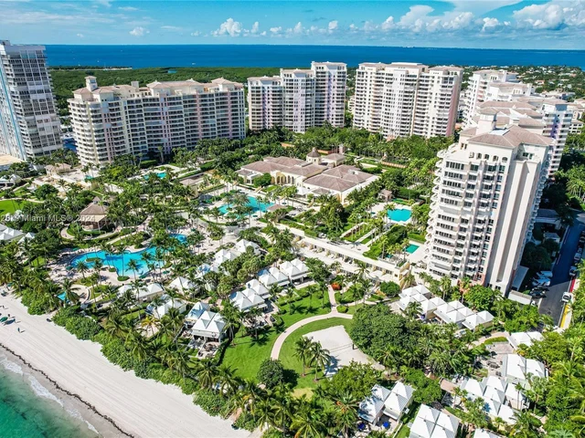 781 Crandon Blvd # 106, Key Biscayne FL 33149