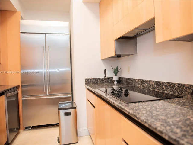 781 Crandon Blvd # 106, Key Biscayne FL 33149