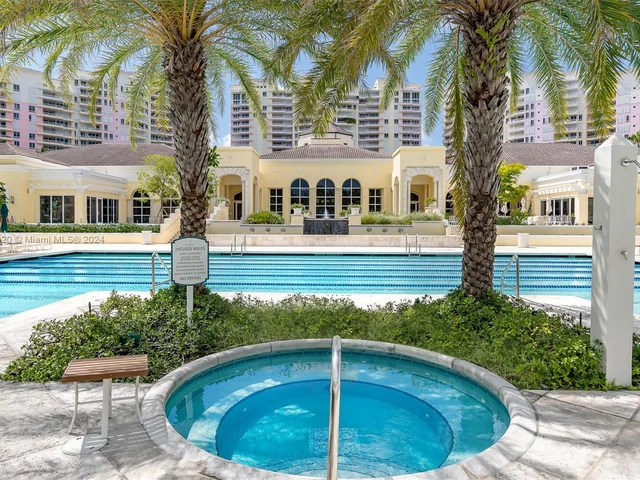 781 Crandon Blvd # 106, Key Biscayne FL 33149