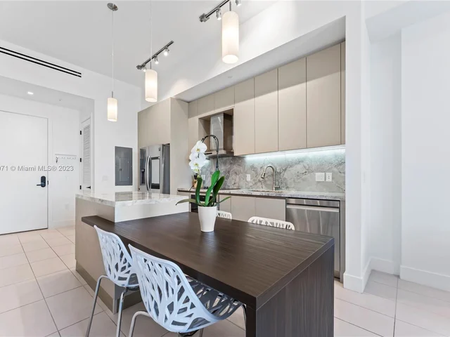 1030 15th St # 203, Miami Beach FL 33139