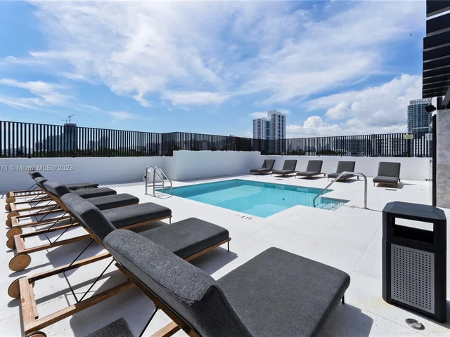 1030 15th St # 203, Miami Beach FL 33139