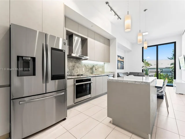 1030 15th St # 203, Miami Beach FL 33139