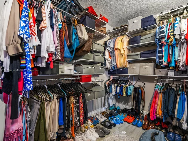 7251 SW 158th Pl, Miami FL 33193