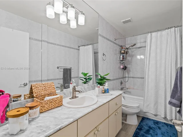 7251 SW 158th Pl, Miami FL 33193