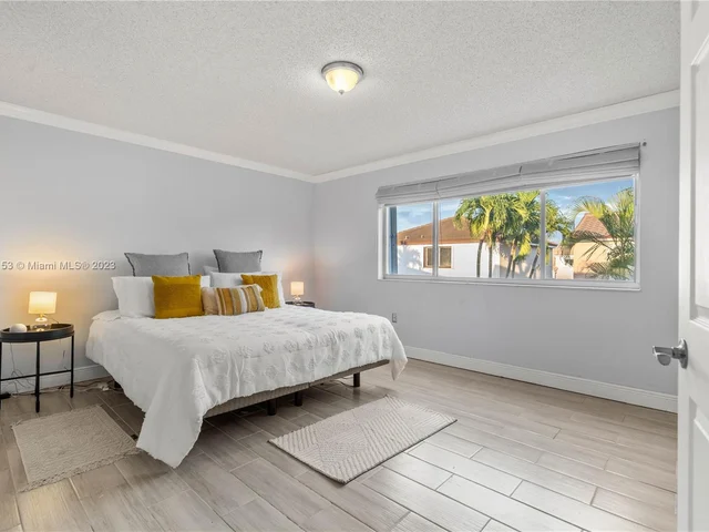 7251 SW 158th Pl, Miami FL 33193