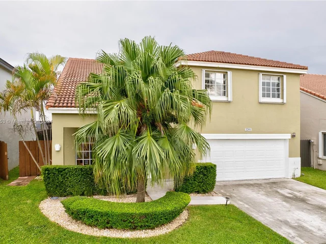 7251 SW 158th Pl, Miami FL 33193