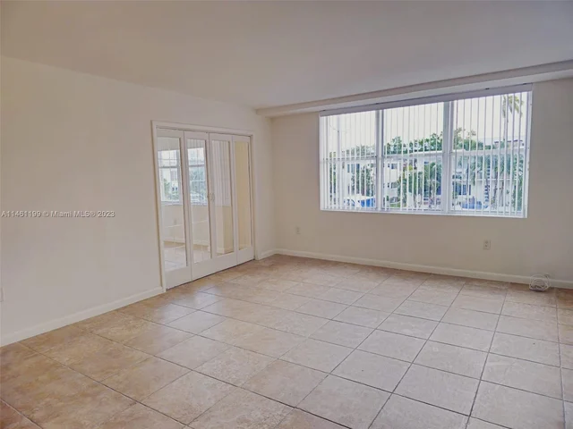 3702 NE 171st St # 8, North Miami Beach FL 33160