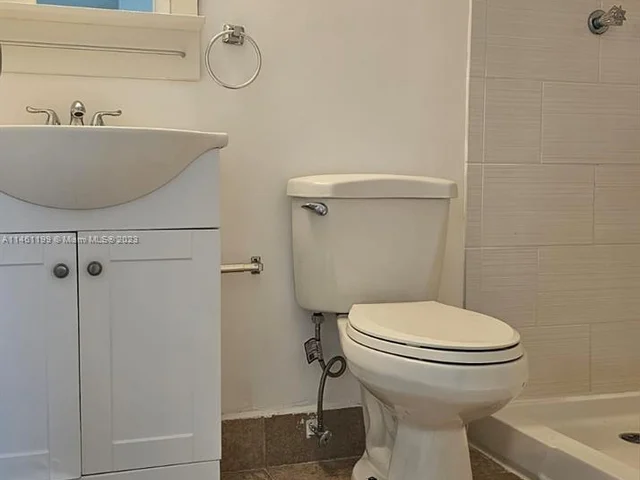 3702 NE 171st St # 8, North Miami Beach FL 33160